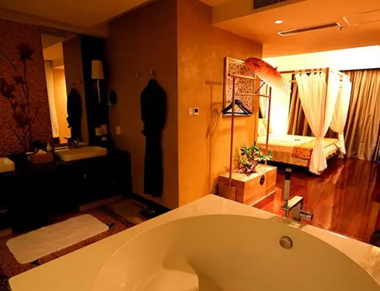 杭州萧山养生会所的黄昏恋：当爱情遇上八十岁